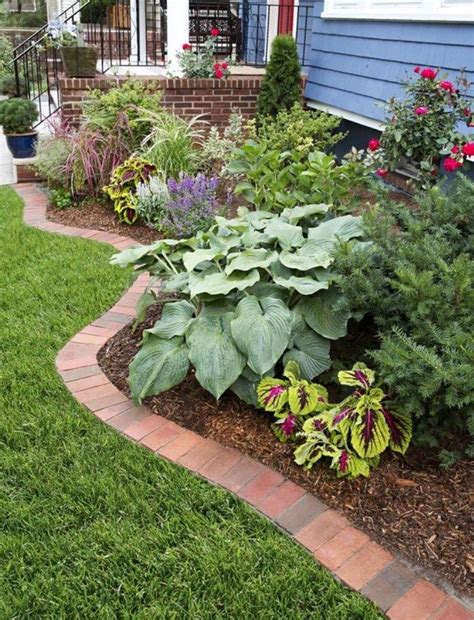 Some of the most reviewed products in edging stones are the cobblestone 10 in. 20 Lawn Edging Ideas for a Heaven Backyard | Garden mulch ...
