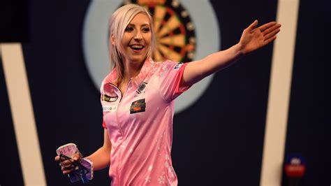 Why Is Fallon Sherrock Playing At The Pdc World Darts Championship 202223 How She Qualified