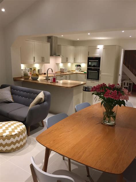 What curtains for a room? in 2020 | Open plan kitchen ...