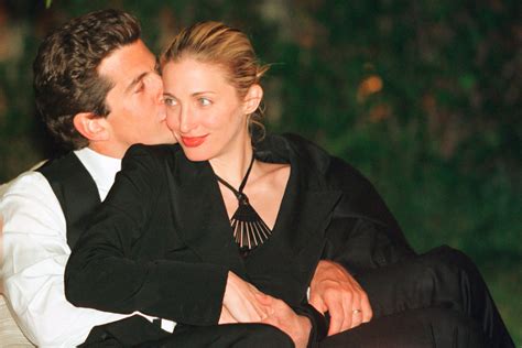 remembering carolyn bessette kennedy reluctant fashion icon style and living
