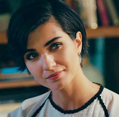 pin by roysemila on tuba buyukustun short hair styles tuba büyüküstün half shaved hair