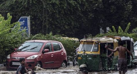 Earthquakes within the last week. Again, rain brings Gurgaon, Delhi to a standstill | Delhi ...