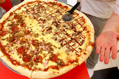 Pizza manhattan wuppertal online bestellen bei pizza manhattan und durch das pizza pizzataxi nach hause oder ins büro liefern lassen heimservice pizzaservice lieferservice bringdienst ristorante. Closed The Manhattan Pizza Co - Huge XXXL Pizzas Lands ...