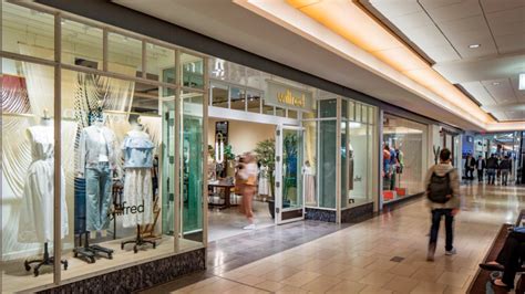 Cadillac Fairview Malls Dominate Among Canadas Top Shopping Centres