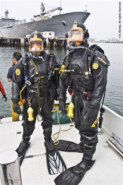 Pin By Gummiherr On Navycommercial Divers Scuba Diving Equipment