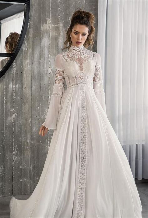 50 Simple Glam Victorian Neck Style Bridal Dresses Ideas 23 Stunning