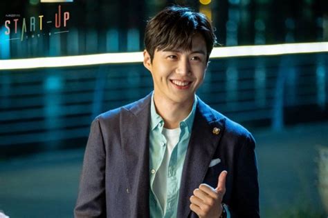 10 Second Lead Kdrama Paling Curi Perhatian Sepanjang 2020