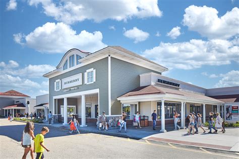 Shop At The Wrentham Village Outlets View Hours And Store Map