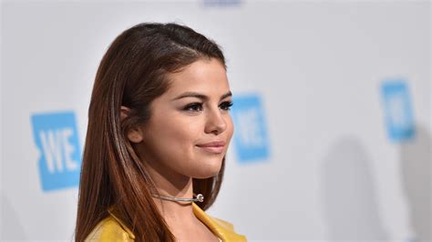 Selena Gomezs Life Story Is Becoming A Lifetime Drama Vanity Fair