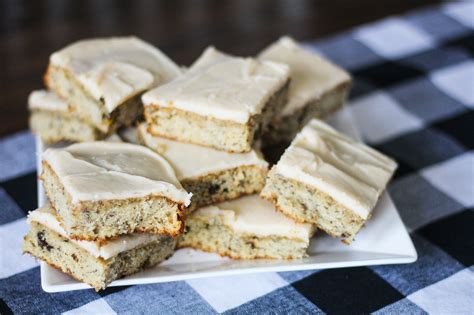 Stir walnuts into batter until evenly incorporated. Banana Bread Brownies | Recipe | Recipes using bananas ...