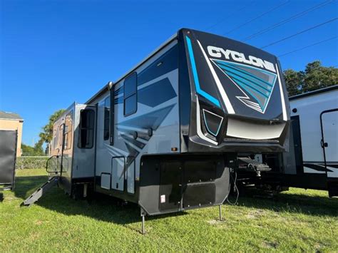 7 Toy Hauler Fifth Wheels For 2023 Wenrv Travel News Products And