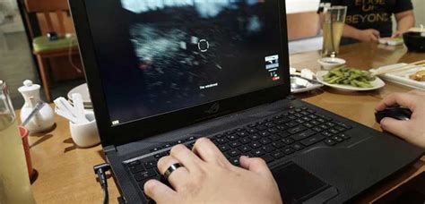 10 Penyebab Laptop Mati Sendiri & Solusi Paling Praktis