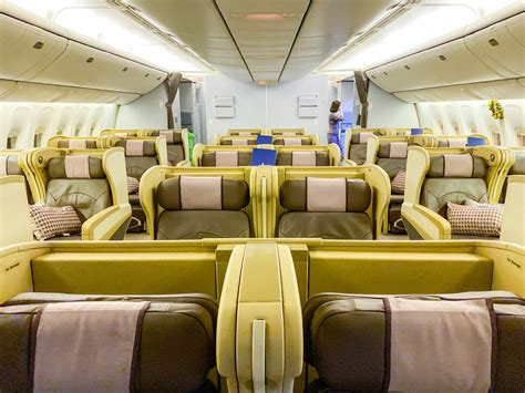 Complete Review Of Singapore Airlines Boeing Business Class With My
