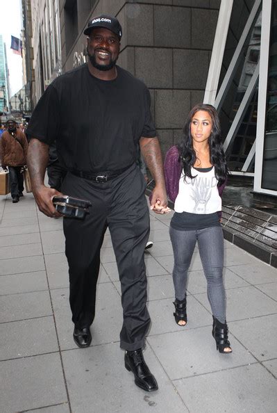 Shaquille Oneal And Nicole Alexander Photos Photos Shaquille Oneal And Girlfriend In Nyc