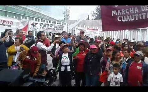 Simpatizantes de Morena del Valle de México protestan ante el IEEM El