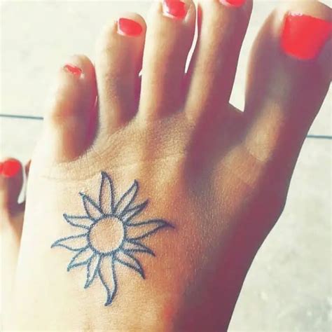 20 Wonderful Female Foot Tattoos Designs 2017 Sheideas
