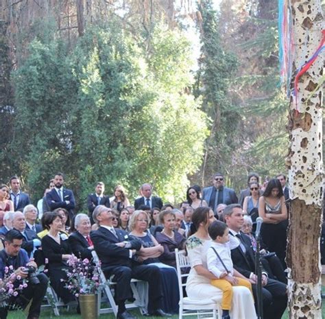 Finalmente, el 15 de diciembre de 2006, se llevó a cabo el matrimonio en la iglesia santa gemita y se transmitió en vivo y en directo para todo chile a través de primer plano. Fotos: Así fue el matrimonio de José Miguel Viñuela y ...