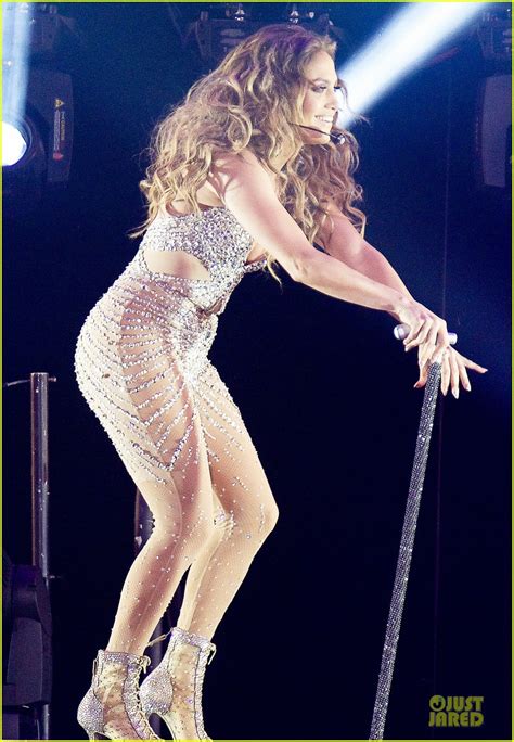 Full Sized Photo Of Jennifer Lopez Madrid Dance Again Concert 08