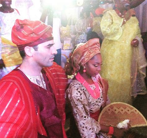 Dance video of yeni kuti, the daughter of afrobeat legend, fela anikulapo kuti, dancing and twerking heavily to femi kuti's music. Rolari Segun, Yeni Kuti's daughter Marries Australian in ...