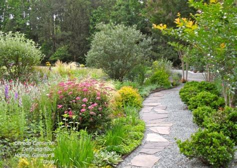 Beautiful Border And Lovely Walkway Defining Your Home Garden And