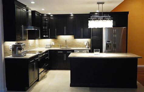One of the keys to our continued success lies in our commitment to continually improve. Wholesale Kitchen Cabinets Showroom PHX: J&K Wholesale ...