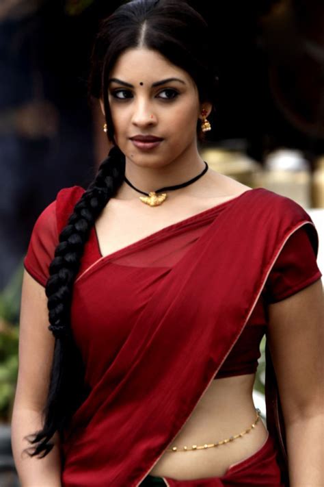 Richa Gangopadhyay Latest Half Saree Spicy Navel Show In Osthi Movie