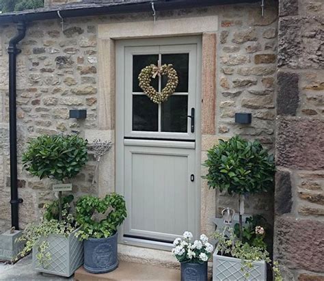 Pin By Lucy On Cozy Cottages Cottage Front Doors House Front Door