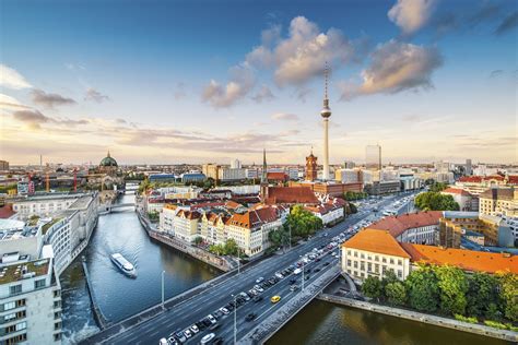 Berlin City Wallpapers Top Free Berlin City Backgrounds Wallpaperaccess