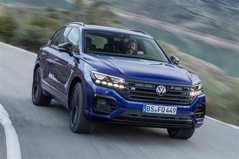 Volkswagen Touareg R Revealed With Plug In Hybrid Power Drivingelectric