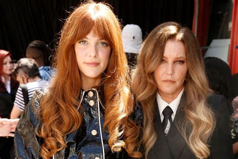 Riley Keough Compares Mom Lisa Marie Presley To Daisy Jones The Six