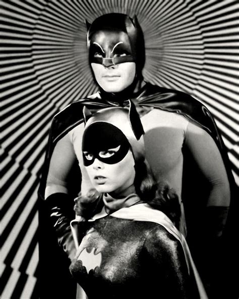 Adam West As Batman And Yvonne Craig As Batgirl 8x10 Publicity Photo Zz 105 Batman And