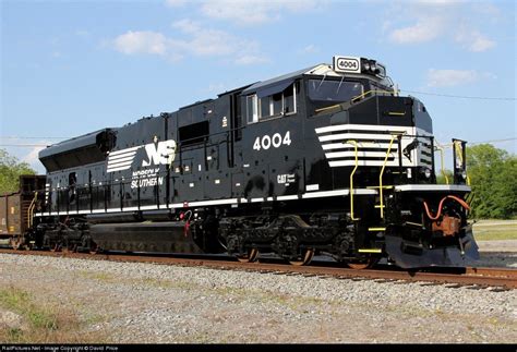 Norfolk Southern Brand New Pr43c 4004 Norfolk Southern Train