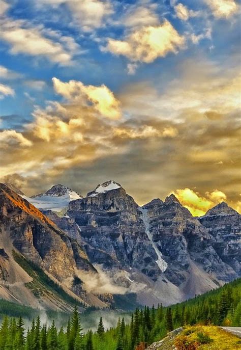 Valley Of Ten Peaks Canada Holidayspots4u