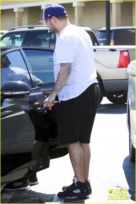Rob Kardashian Takes Blac Chynas Son To Toys R Us Photo 3612774