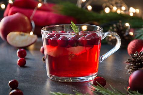 Holiday Drink Recipes This Hot Cranberry Apple Cider Warms You Up From The Inside Out