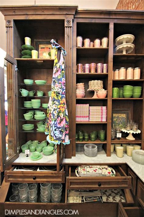 Pioneer woman mercantile ranch tour. A TOUR OF THE PIONEER WOMAN MERCANTILE | Pioneer woman ...