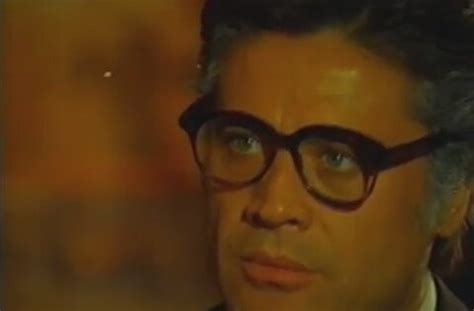 Fakat yakın bir zamanda seyirci ile buluşması planlanan mizah programı hazırlığı içinde olduğu öğrenildi. Darbe(İki Arkadaş) Filminin Tv'lerde Gösterilmeyen Sahnesi ...