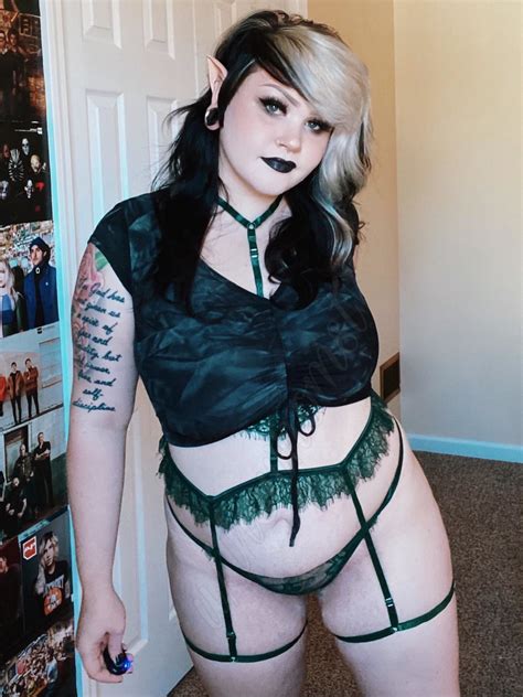 Yall Like Thick Goth Bbs Reddit NSFW