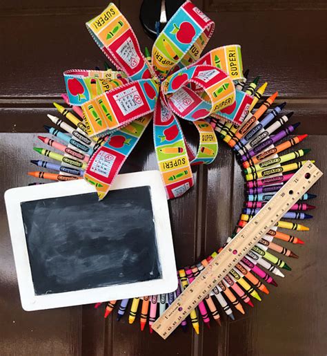 13 Diy Back To School Wreaths To Make Yourself Shelterness