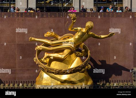 Gold Statue Rockefeller Plaza Manhattan New York Stock Photo Alamy