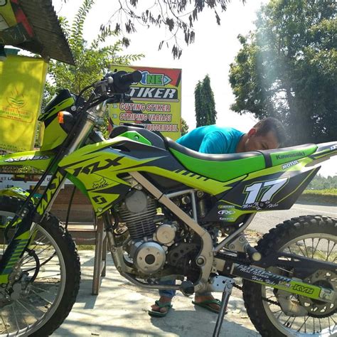 Viar motor cross x 150 new 2017 review singkat indonesia via youtube.com. Motor Klx Warna Hijau Stabilo