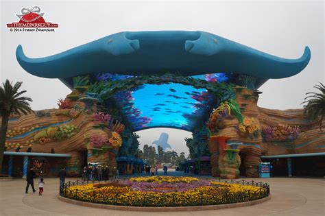 Largest Aquarium On Earth Opens In China