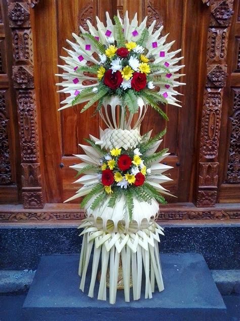 Merangkai Daun Menjadi Bunga Terbaru