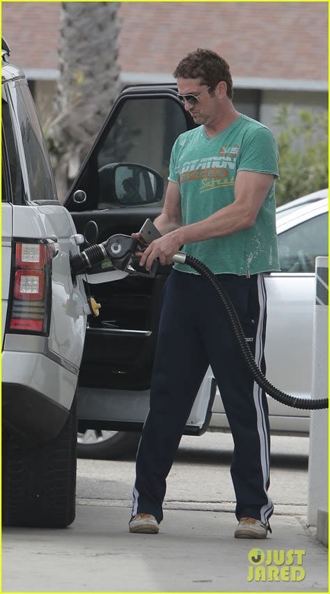 Full Sized Photo Of Gerard Butler Shows Off Muscles In Tight T Shirt 13