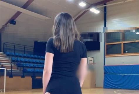 Une Vidéo Pornographique Illégale Tournée Dans Un Gymnase Municipal De