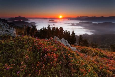 Sunset Over Foggy Mountain Hd Wallpaper Background Image 1920x1280