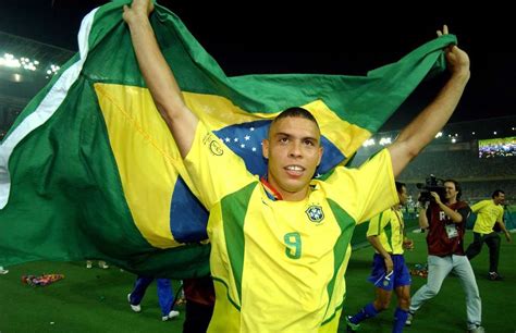 ronaldo incredible video of the brazil legend dominating the 2002 world cup givemesport