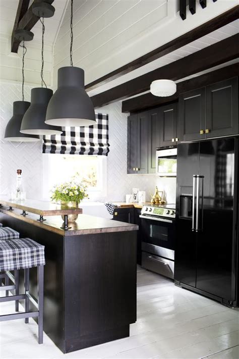 The best kitchen design ideas are always changing with new innovations and styles. 11 Black Kitchen Cabinet Ideas for 2020 - Black Kitchen ...