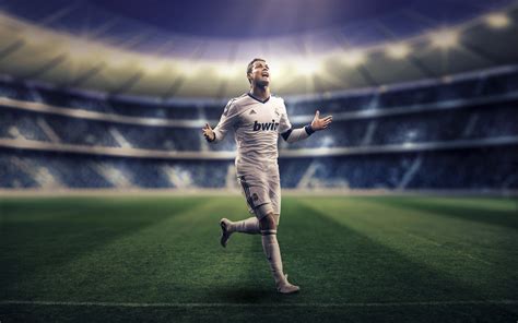 Download Wallpaper Cristiano Ronaldo For Real Madrid 2880x1800