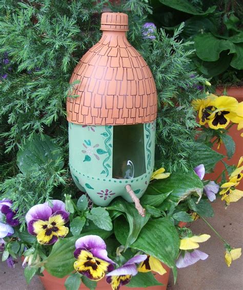 This Recycled Soda Bottle Makes A Wonderful Bird Feeder Crafternoon Project Just Use A Babe